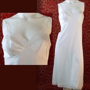 VANITY FAIR Vintage white full slip 36 💥🕛